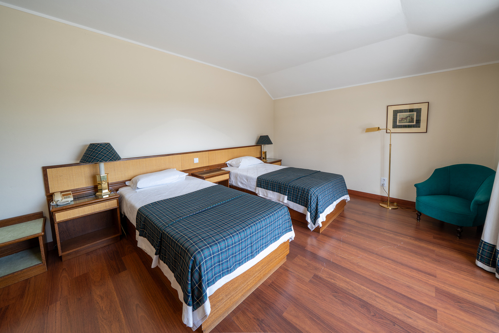 Quarto Twin com Varanda