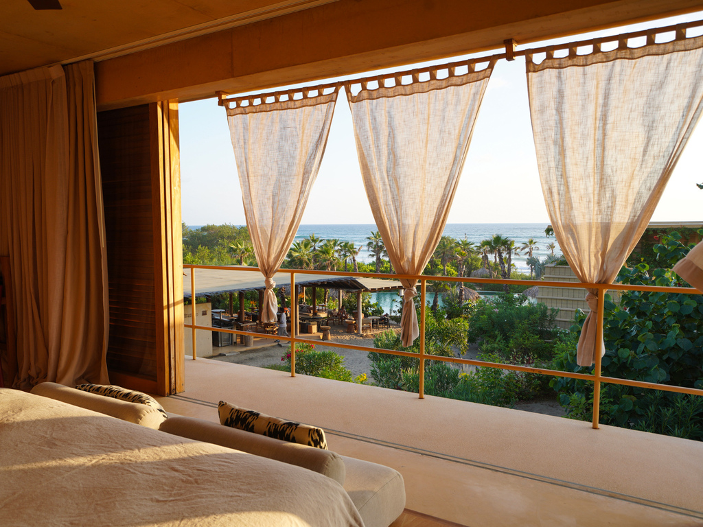 Celestial Junior Suite with Bathtub