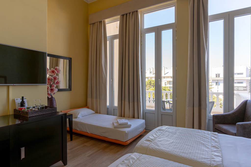 Triple Room