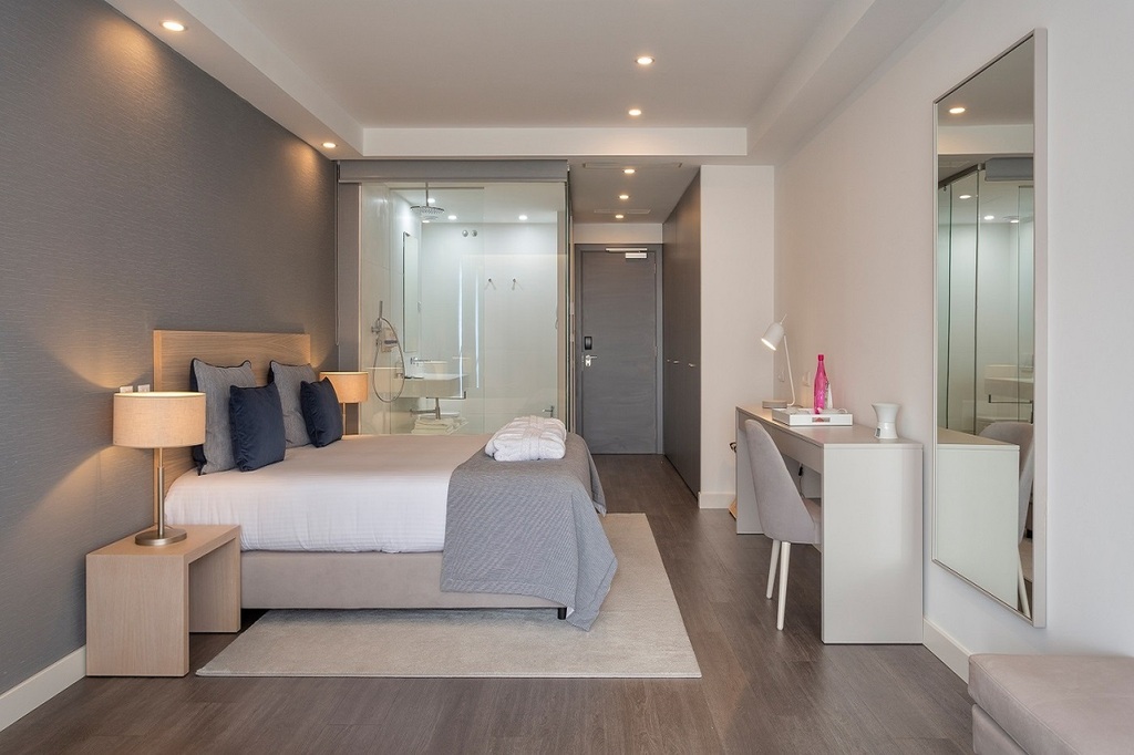 Longevity Room with Balcony & SPA Access