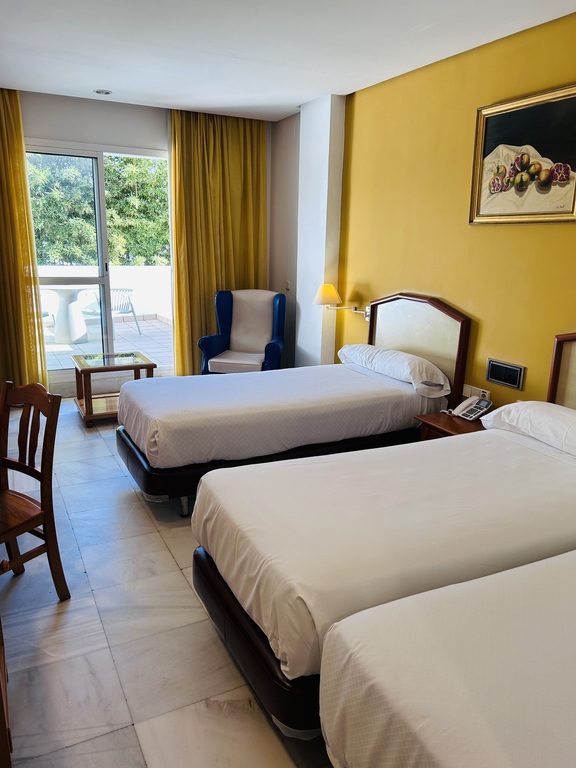 Habitación familiar comunicada