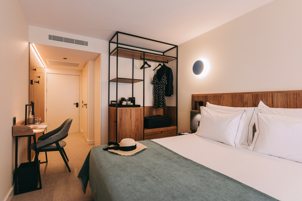 Twin Room with Balcony