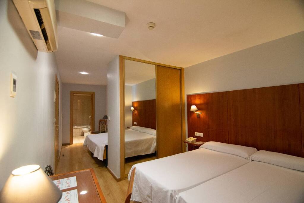 Doble con cama supletoria
