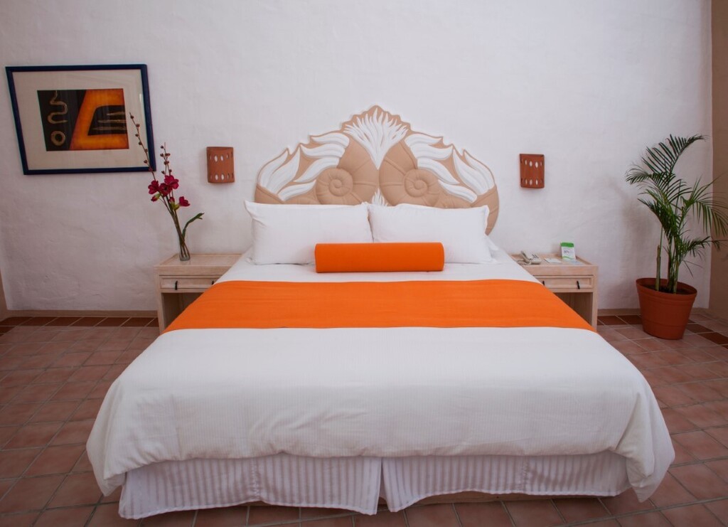 Junior Suite - Flamingo Vallarta Hotel &amp; Marina