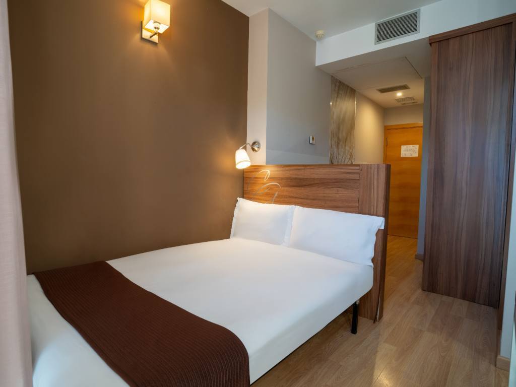 Economy Single Room