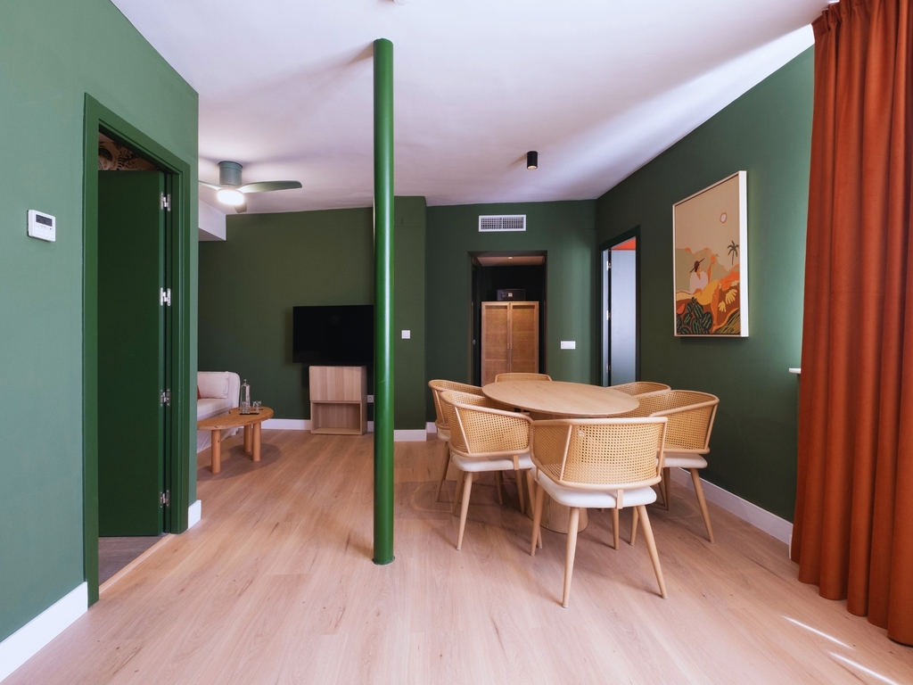 3 Bedroom Deluxe Apartment