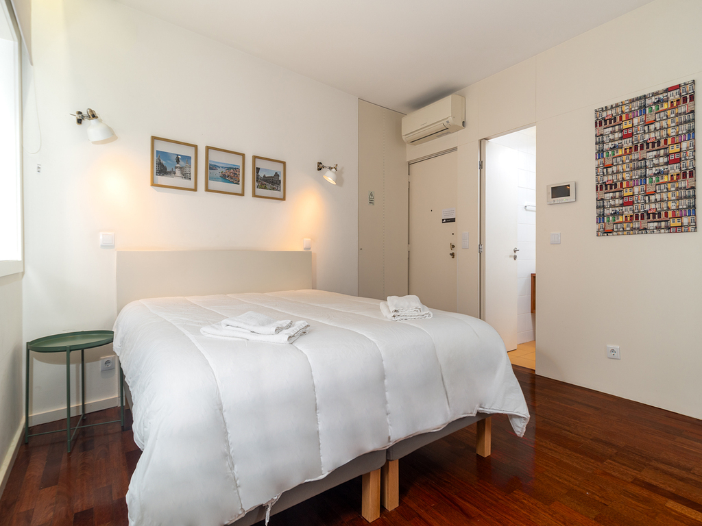 Studio Apartment - 2nd floor