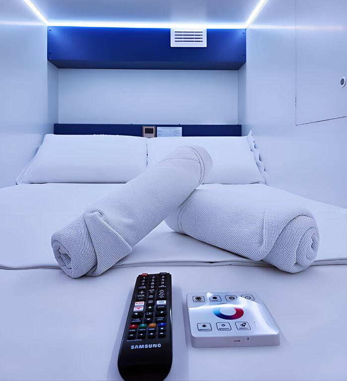 Modulo Deluxe XL en habitacion compartida mixta de 3 modulos