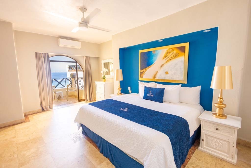 Lush Partial Bay View 1 King Bed