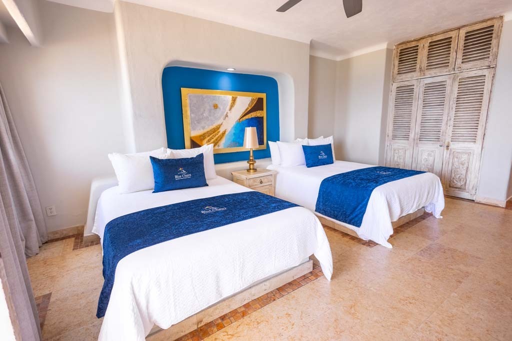 Blue Splendor Oceanfront 2 Queen Beds