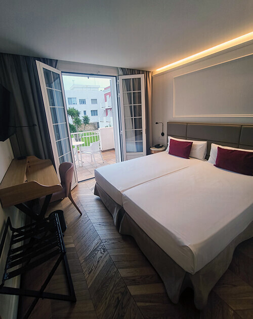 Triple room with sea view