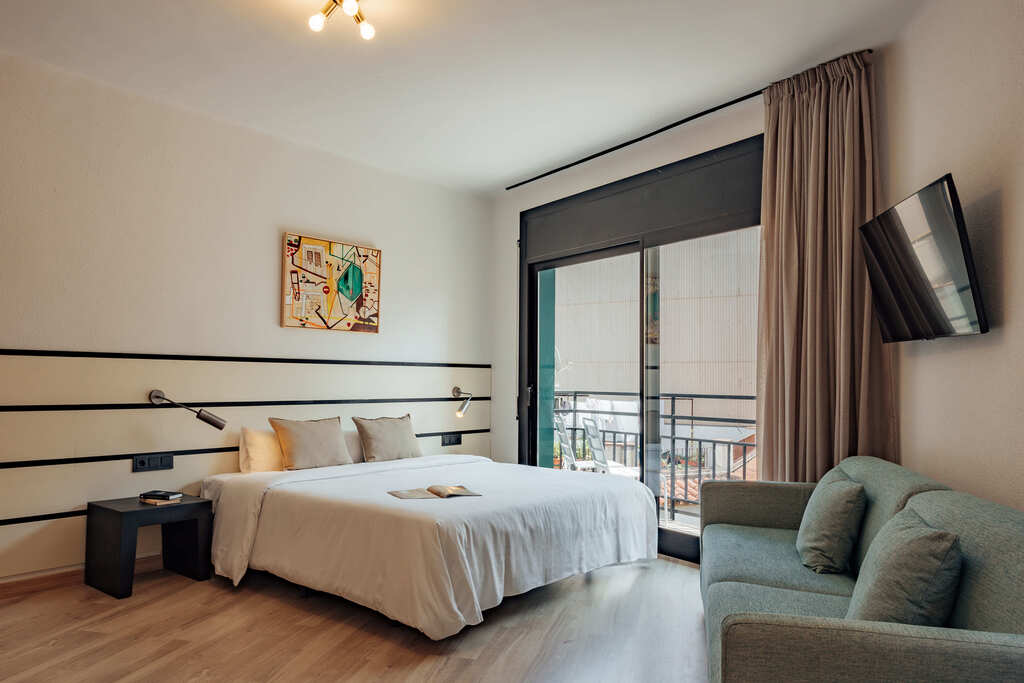 Habitación Familiar con Balcón