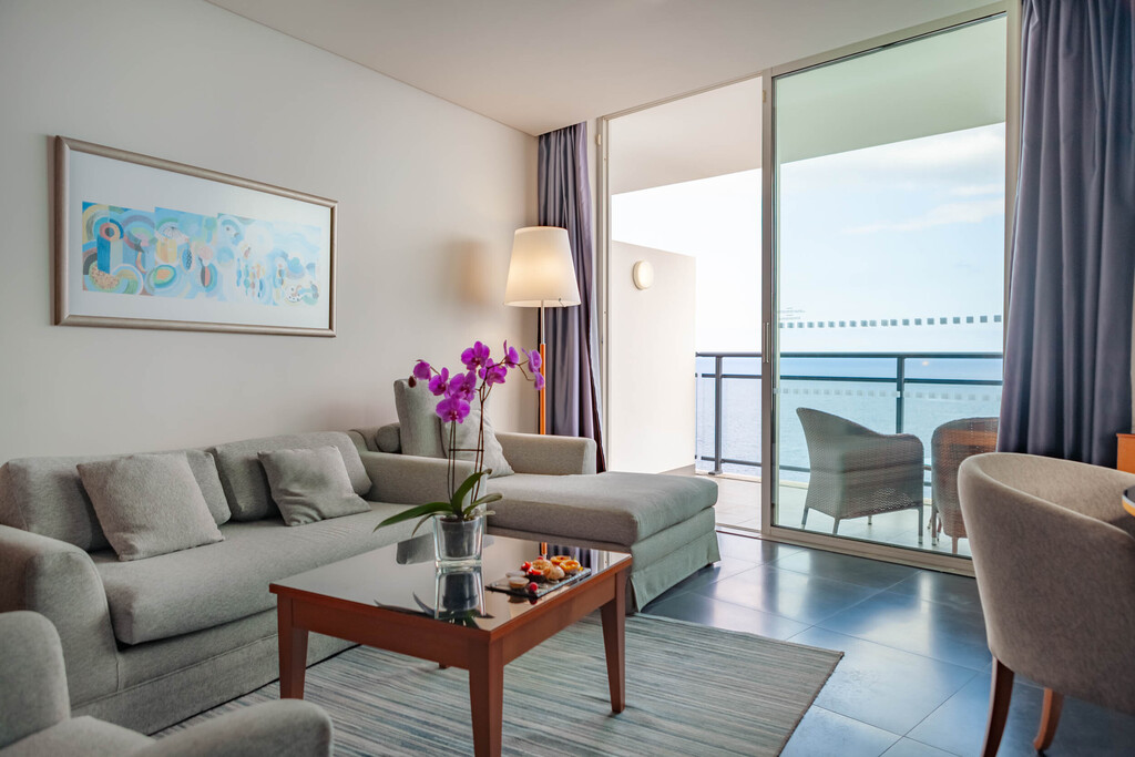 Premium Sea View Suite