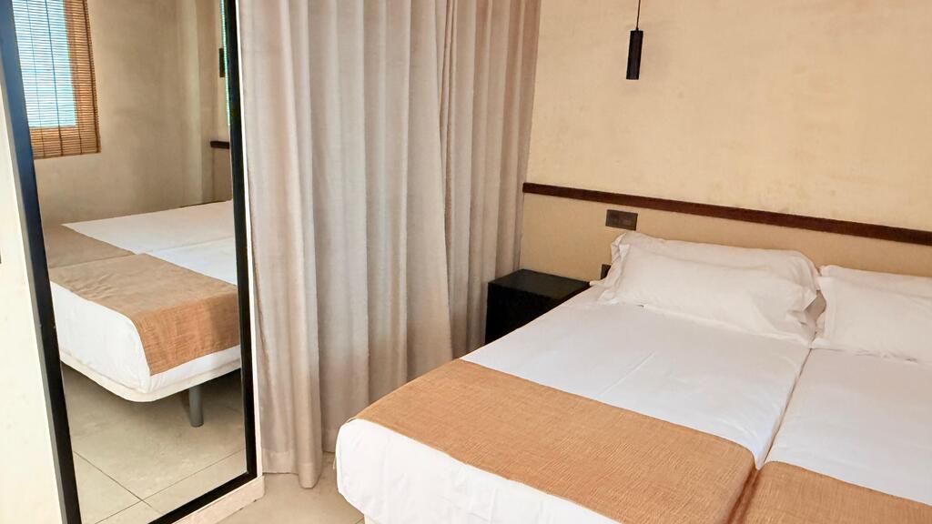 Two-Bedroom Deluxe Apartment