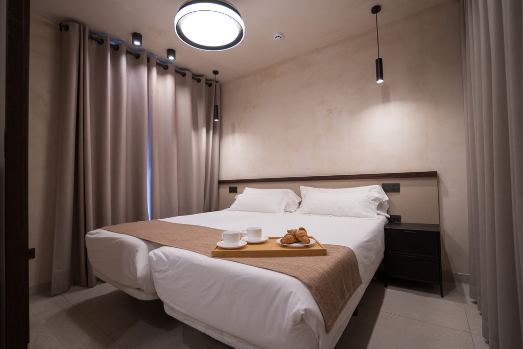 Apartamento Dos Dormitorios Royal Deluxe