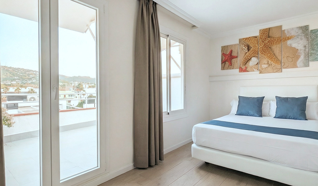 Vierbettzimmer mit Balkon