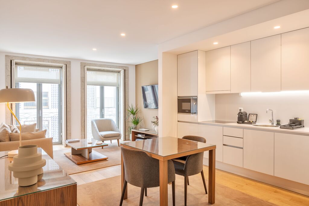 Premium Apartment Pool View