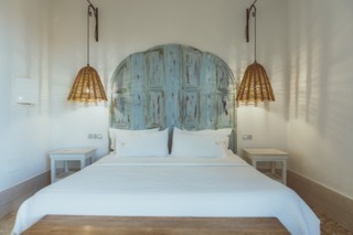 Doble con cama de matrimonio