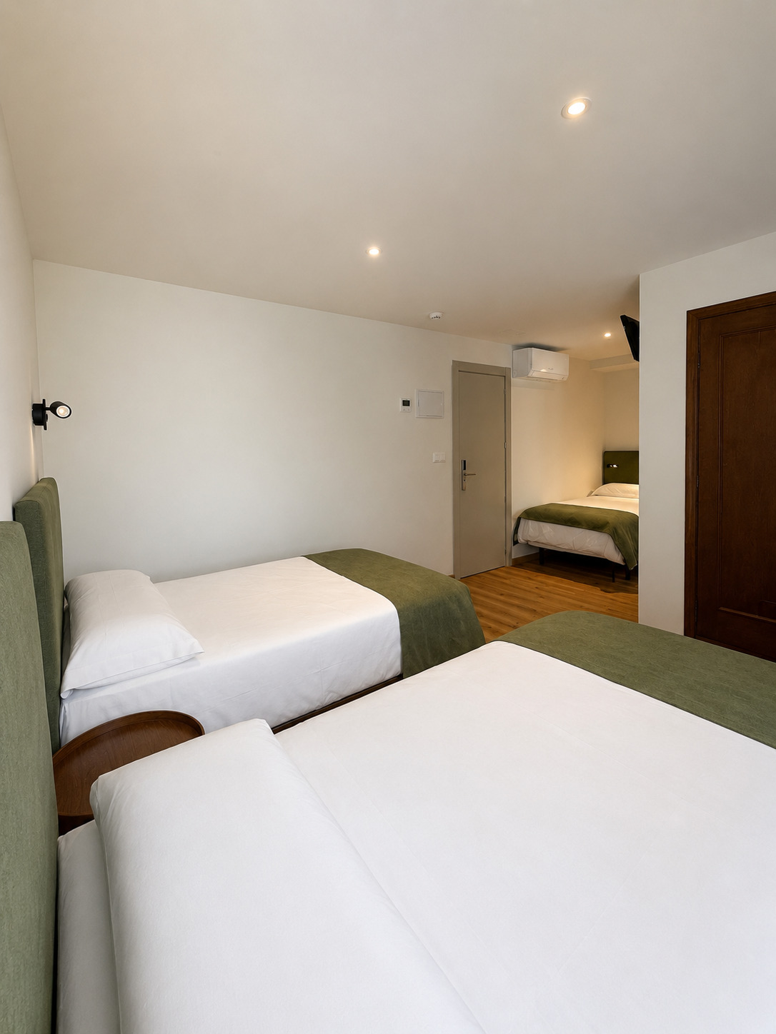 Habitación Triple - Hotel Plati | Burgos