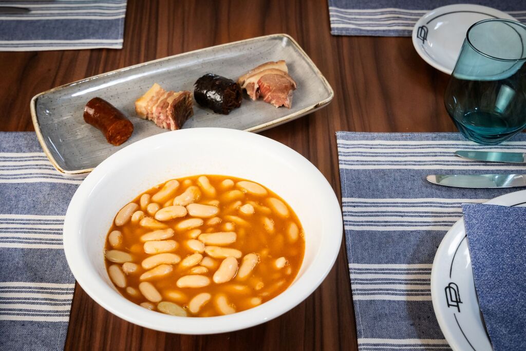 Habitación doble con oferta gastronómica