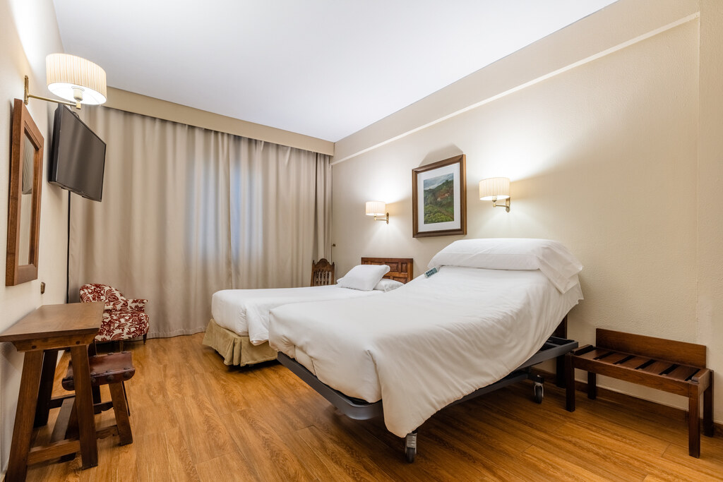 Habitación con baño adaptado