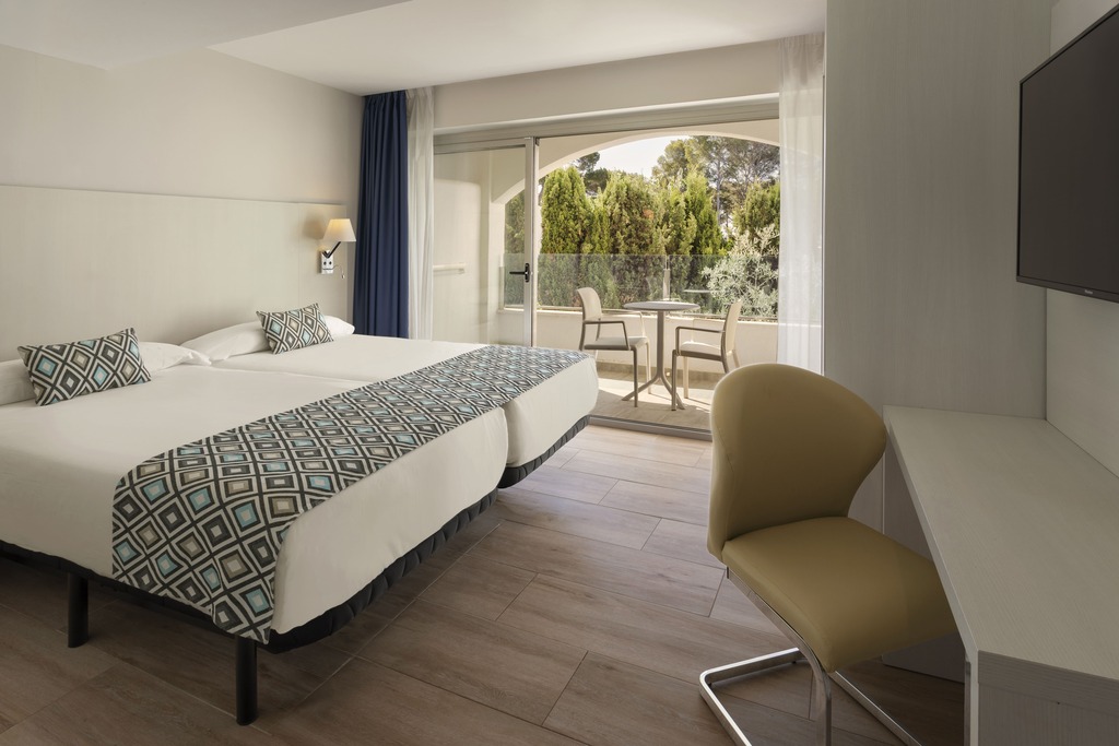 One Bedroom Apartment