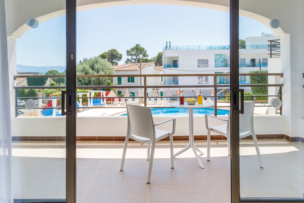 Two Bedroom Apartment Sea View