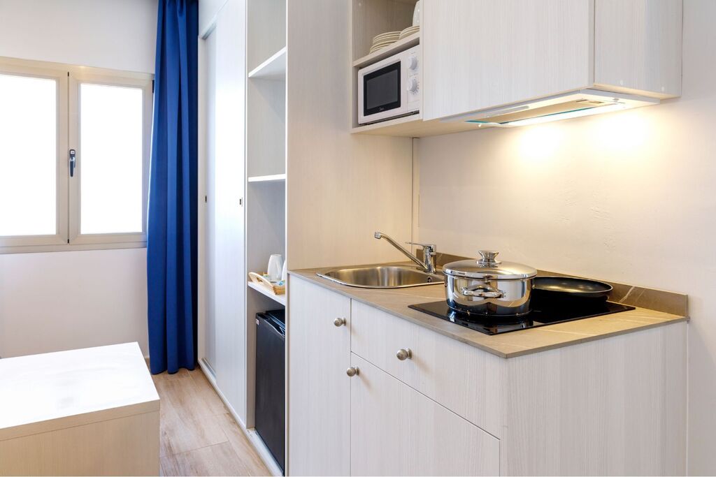 One Bedroom Apartment