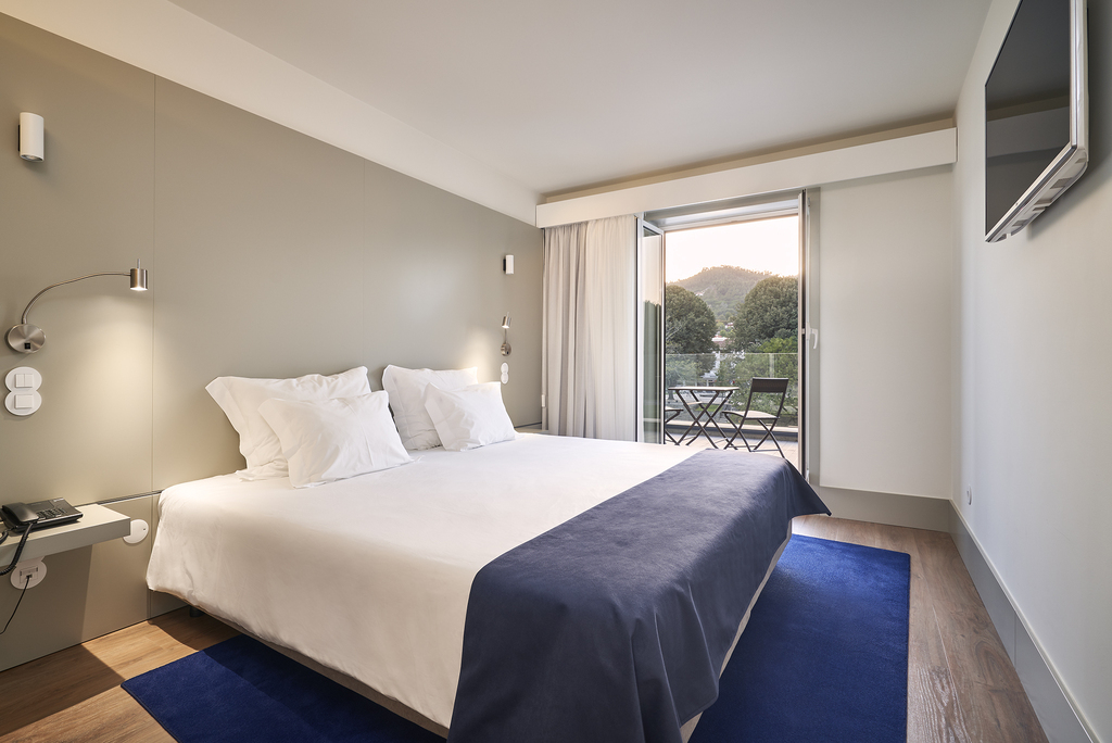 Panoramic Room