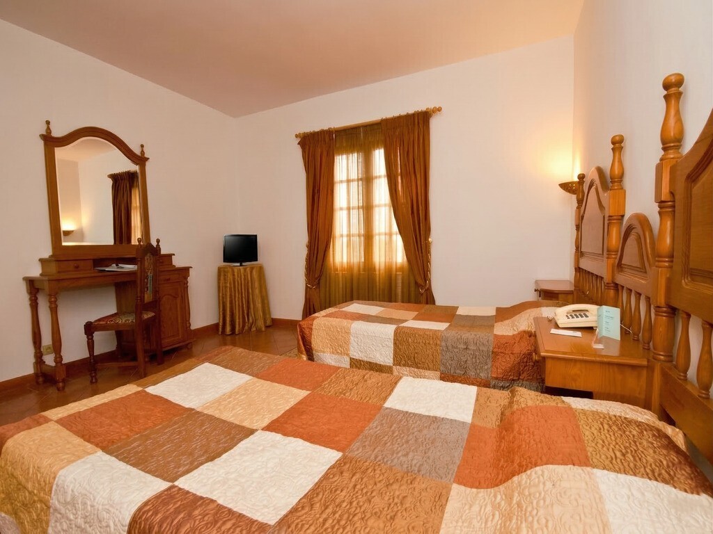 Room with shared Garden