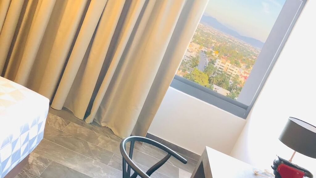 Habitación de Lujo Dos Camas Queen Vista a la Ciudad