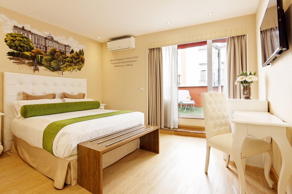 Theme Room with Terrace