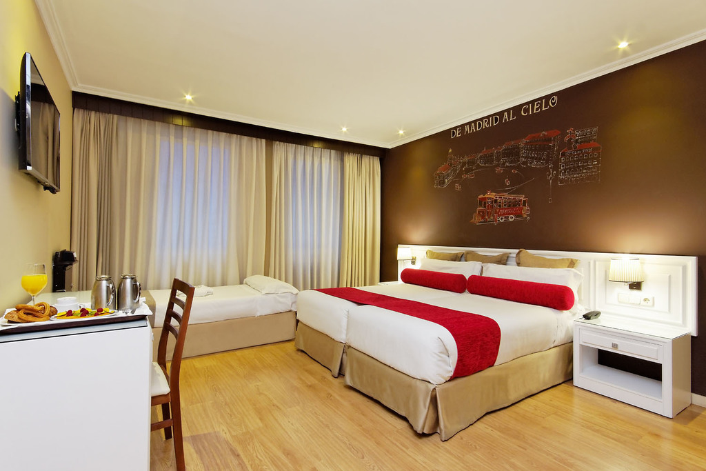Theme Triple Room