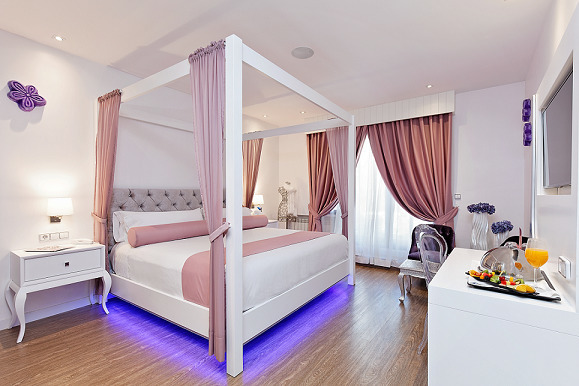 Theme Premium Room