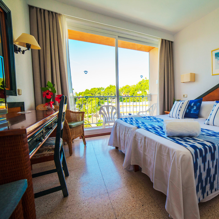 Double Room Pool View