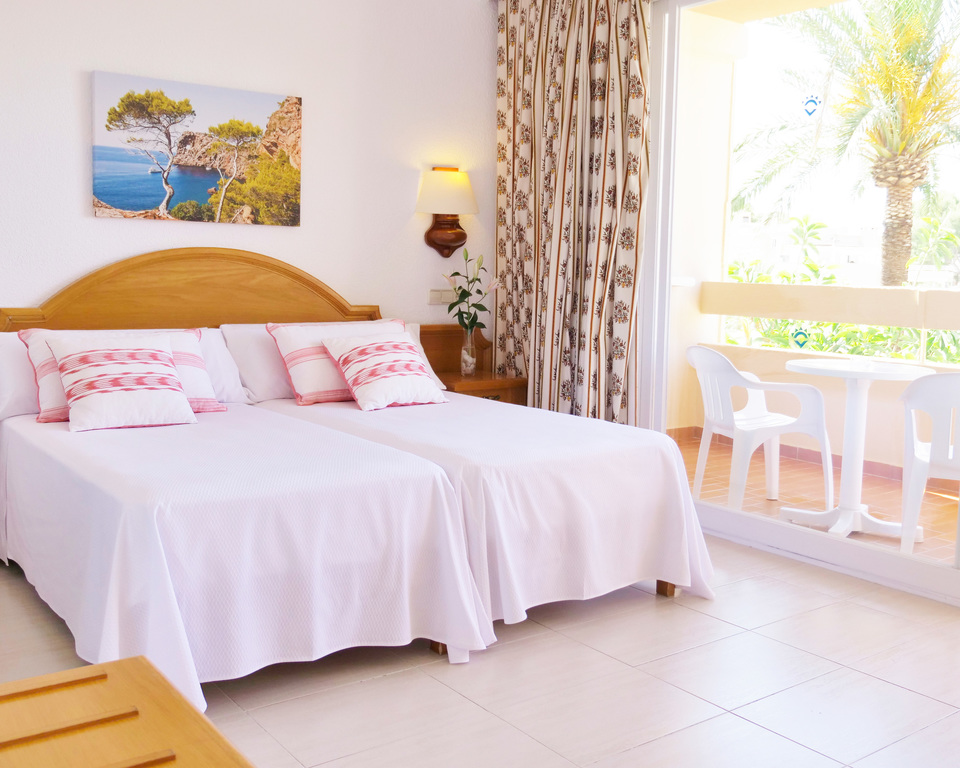 Standard Double Room with balcony