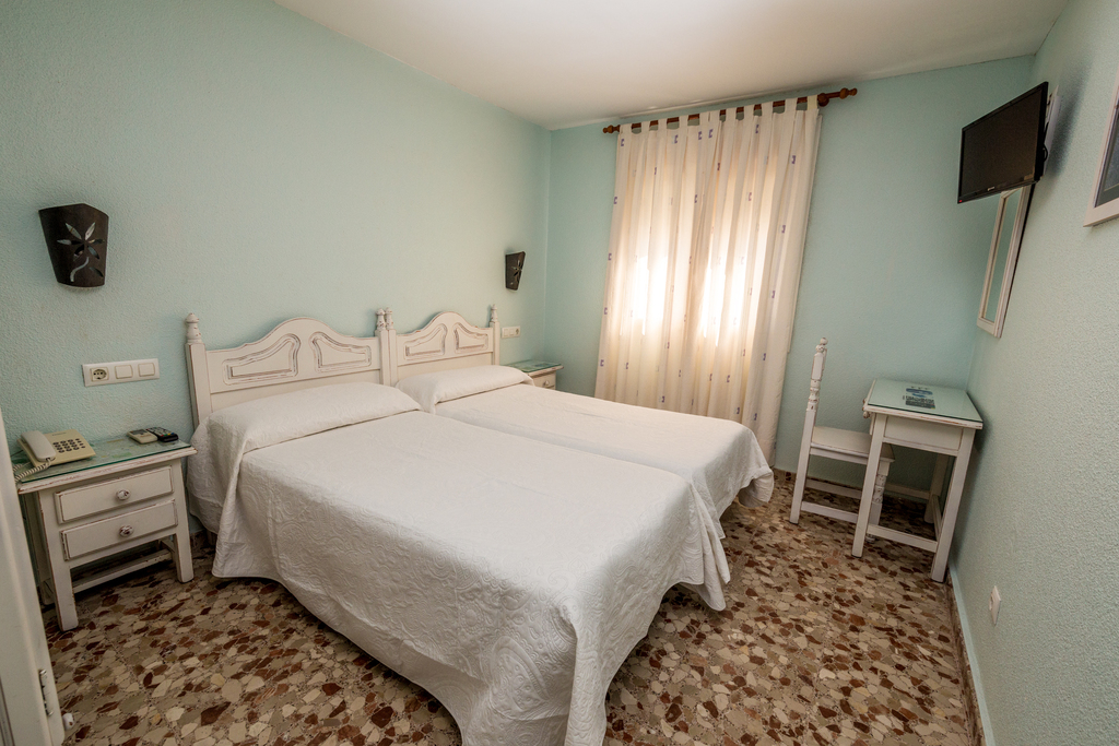 Double single use room