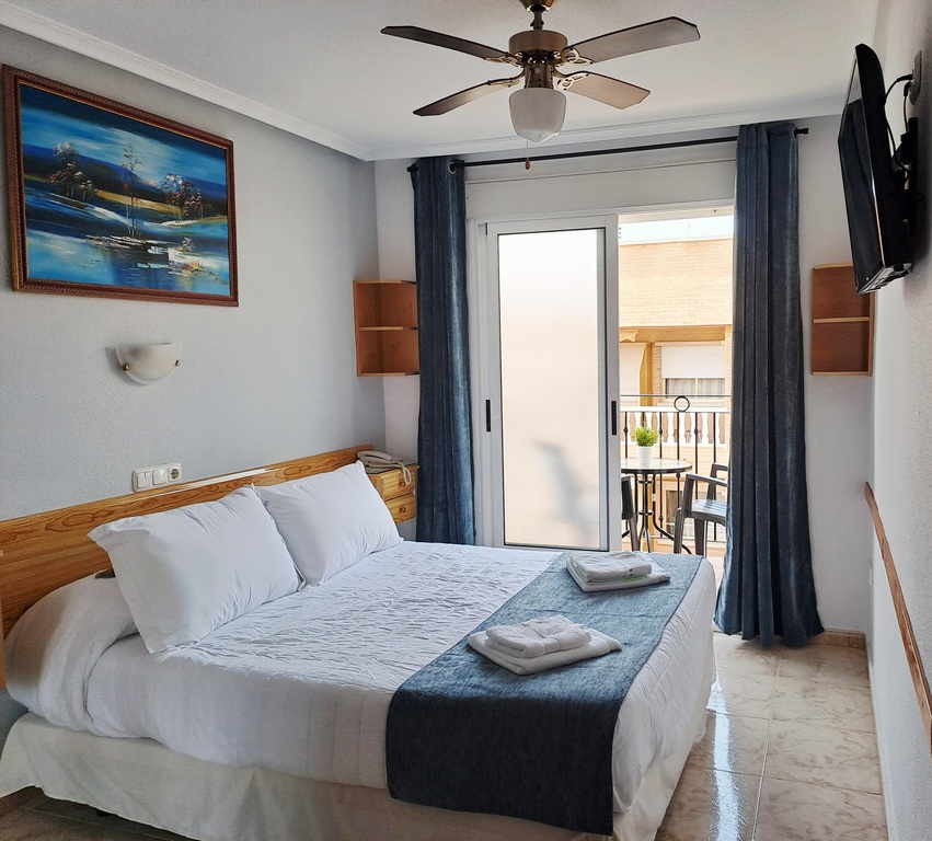 Double room with views and terrace