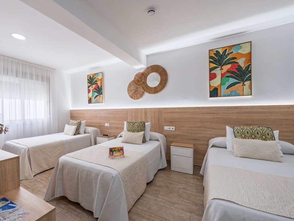 Triple Room