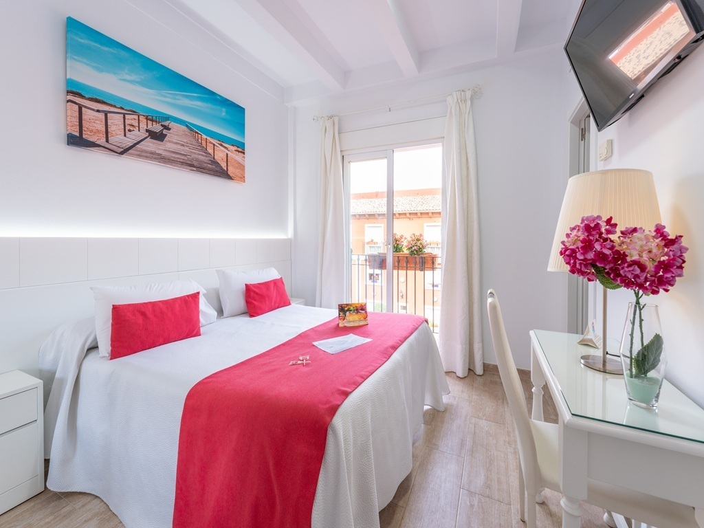 Triple Room - Staircase Access Only