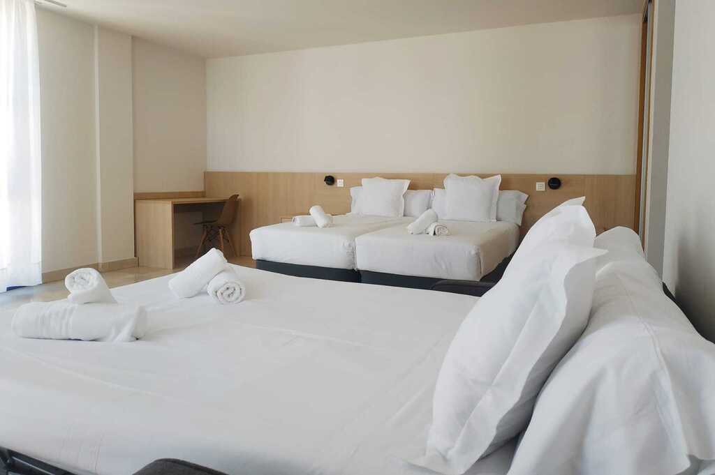 Habitación Junior Suite (2 camas + sofá cama)