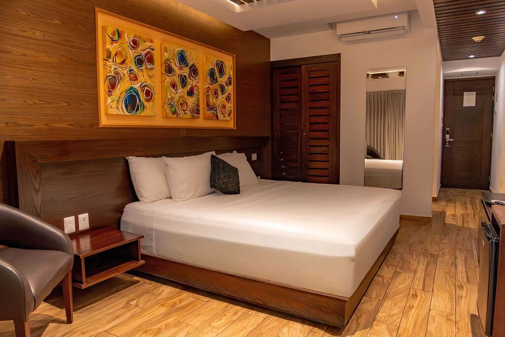 King Suite With Balcony
