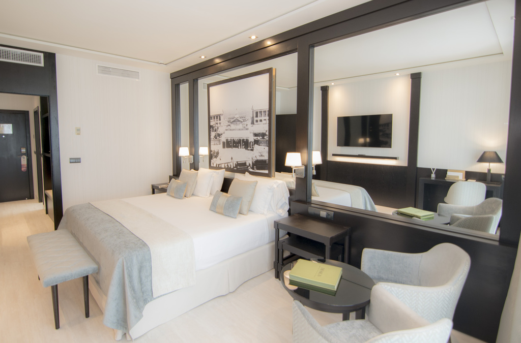 Executive (Terrasse vue sur la Mer 4ème étage)