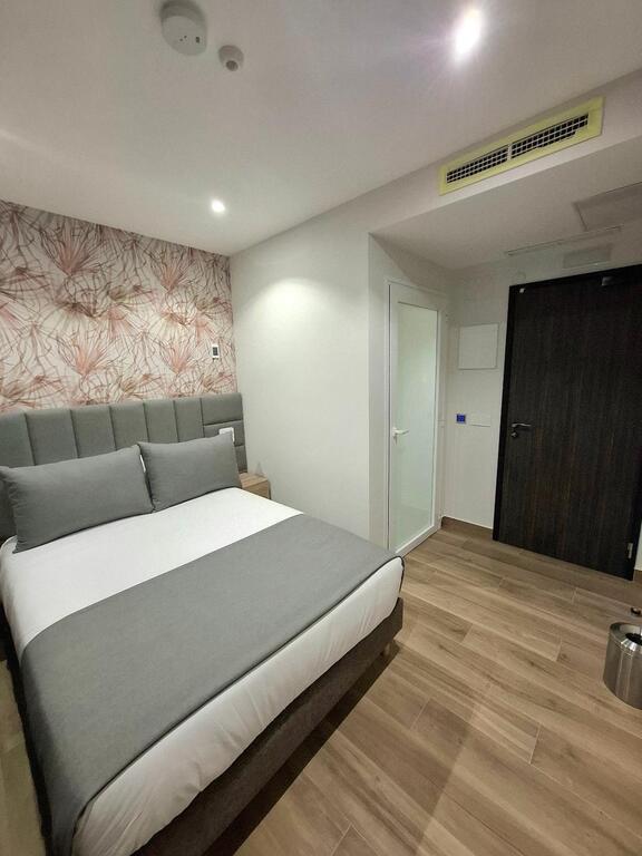 Accessible Double Room with private bathroom