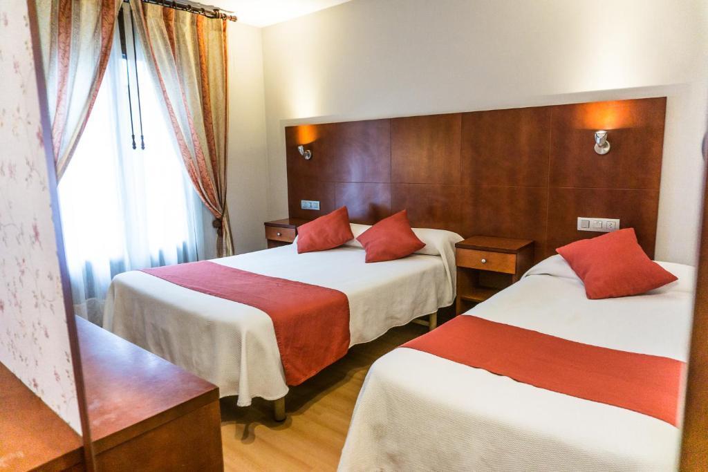 Twin Room with Balcony