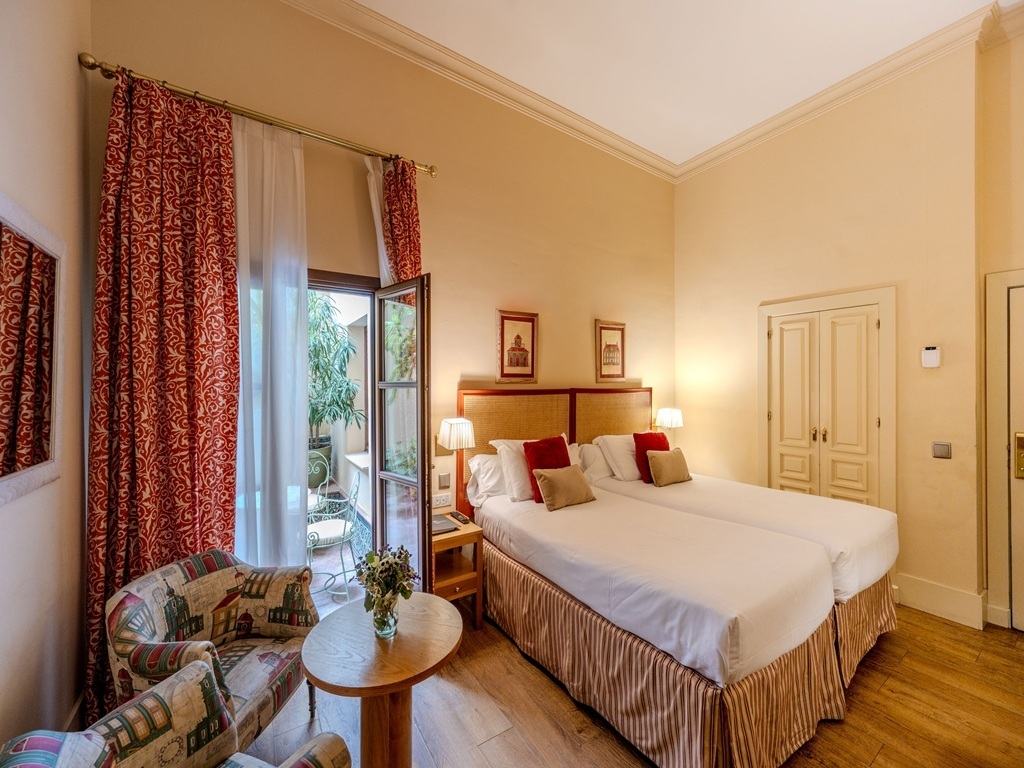 Habitación Deluxe con balcón familiar conectada - Casa Romana
