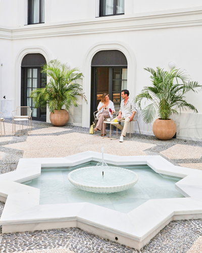 Vive la experiencia de un hotel casi totalmente renovado