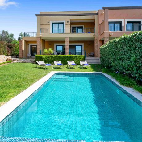 https://images.mirai.com/OFFERS%2FHOTELS%2F100376624%2F3_BEDROOM_DUPLEX_TOWNHOUSE_WITH_PRIVATE_POOL.jpg