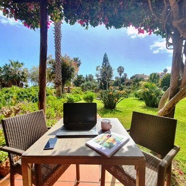 Digital Nomads - Botanical Garden Office- June / September