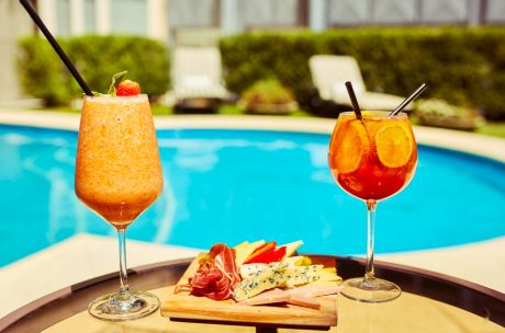 https://images.mirai.com/OFFERS%2FHOTELS%2F100377075%2FGrandBrizoComahue.jpg